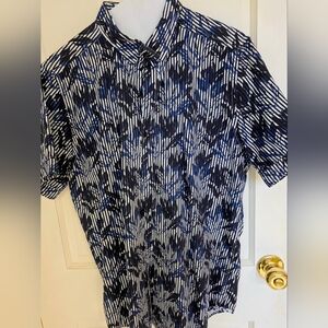 Robert Graham Blue and White Abstract Patterned Shirt